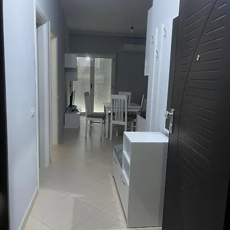 Διαμέρισμα Vlora's *